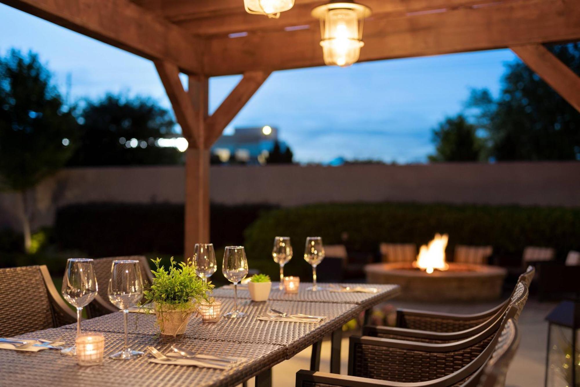 Courtyard Greenville Exterior photo