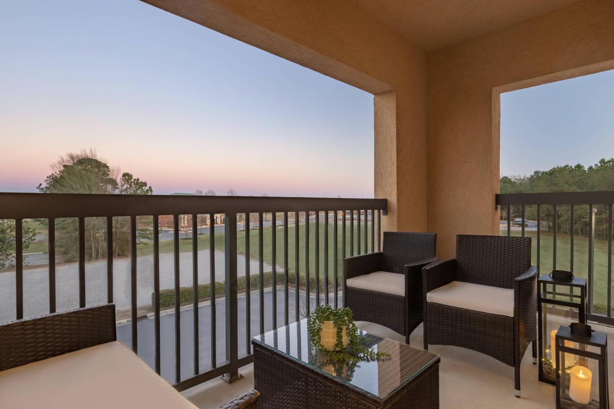 Courtyard Greenville Exterior photo