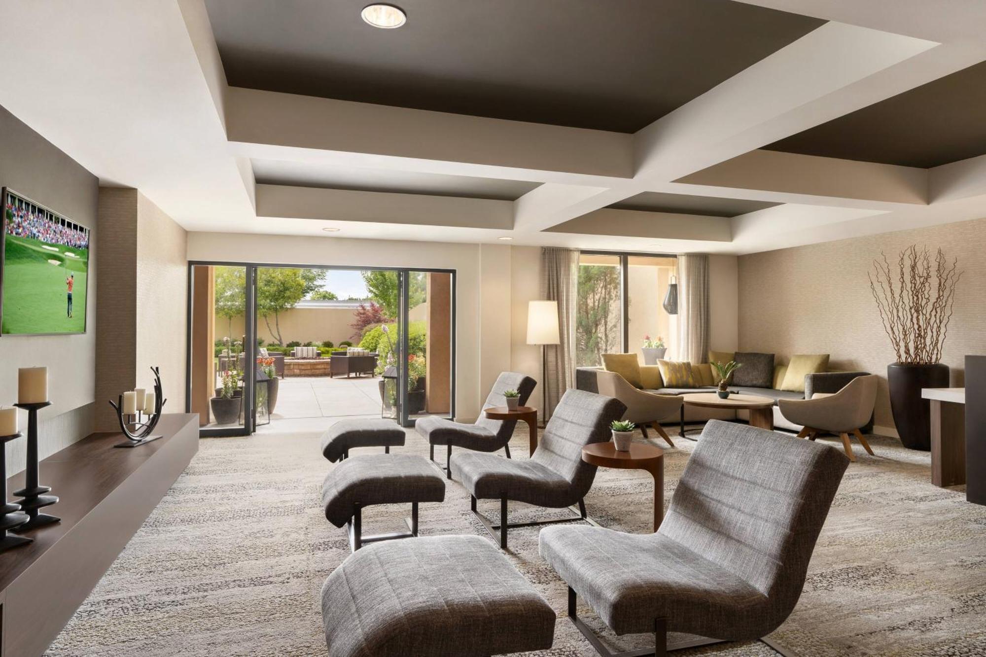 Courtyard Greenville Exterior photo